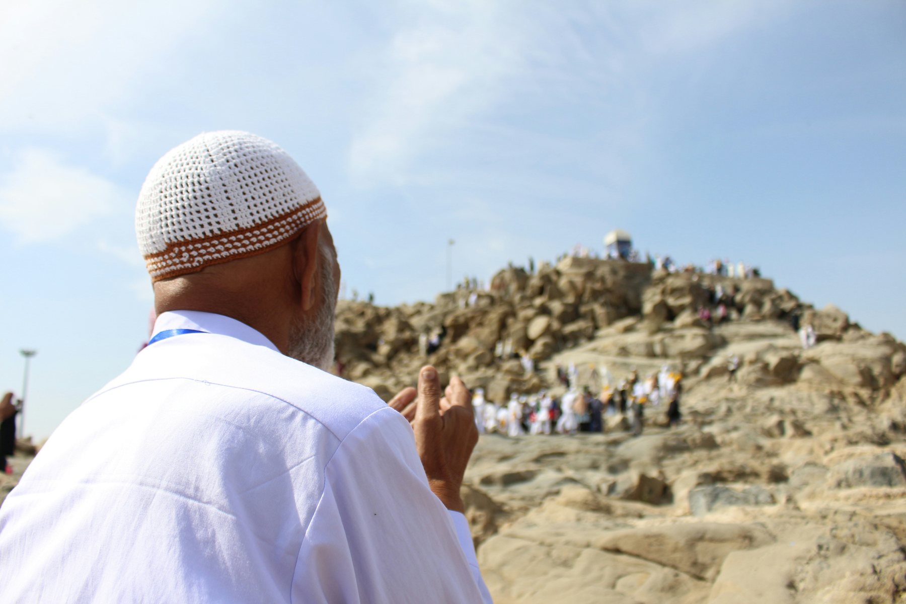 Pilgrims gathered at Mount Arafat during Hajj